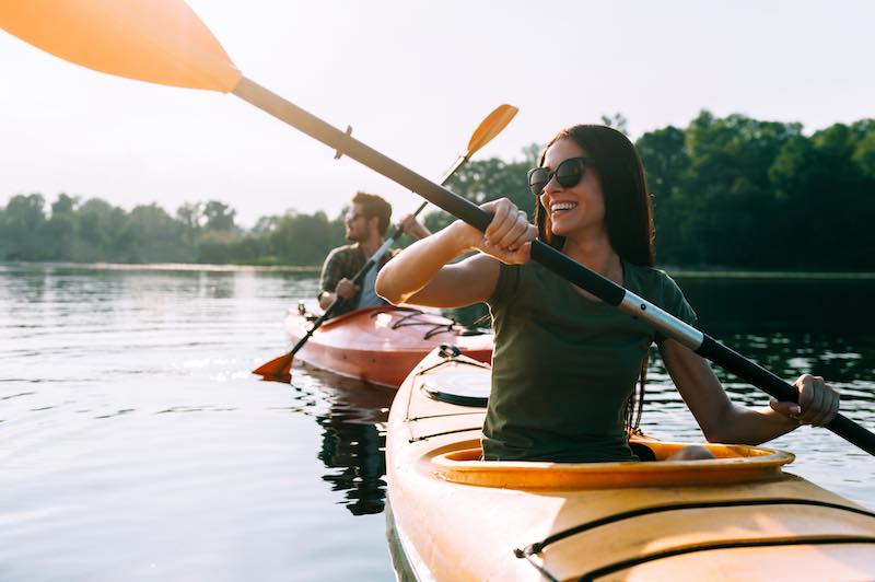 Couple-Kayaks, canoe vs kayak