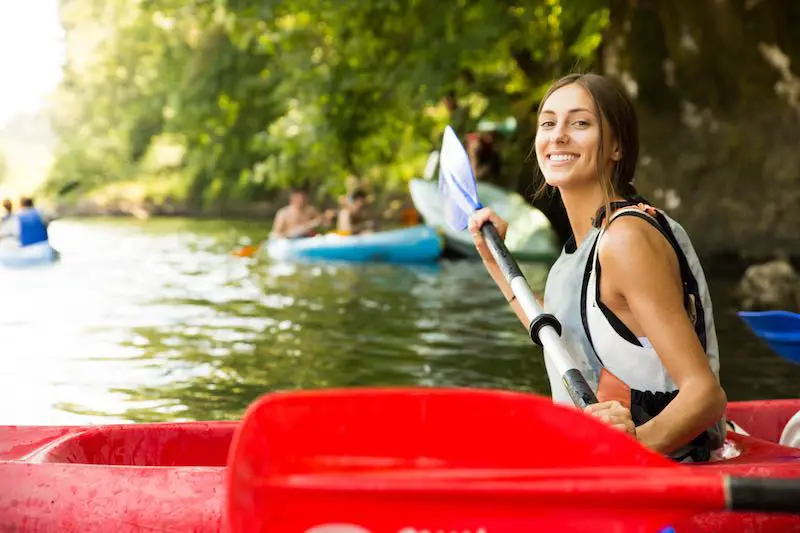 Red-Kayak-Lady